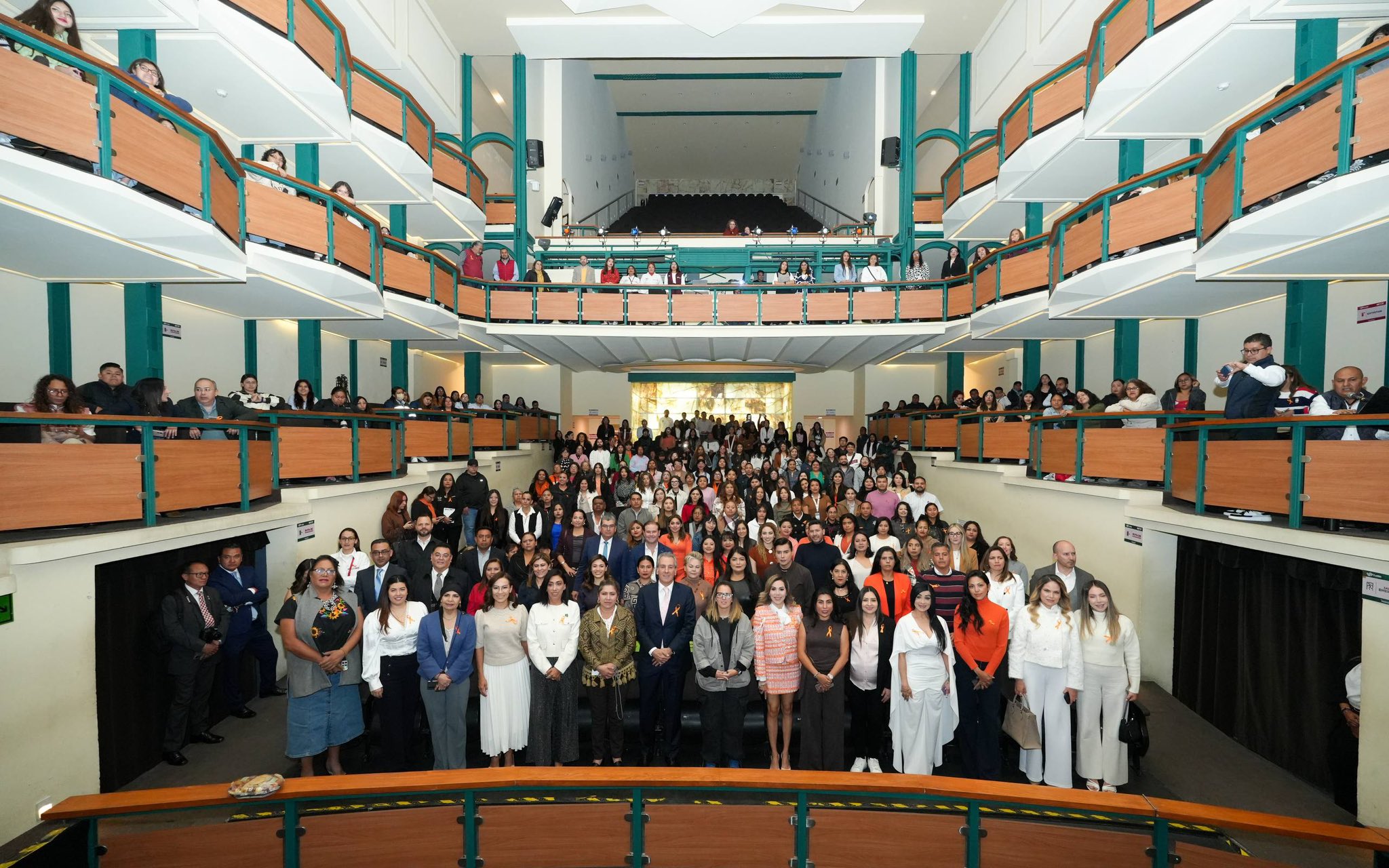 Pepe Chedraui y mujeres